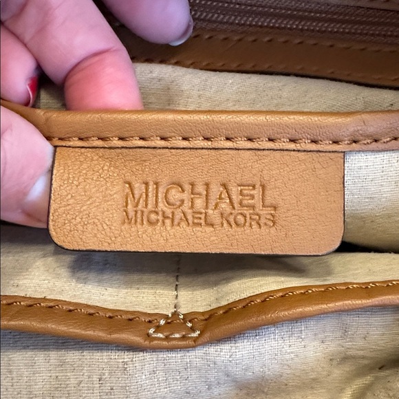 MICHAEL Michael Kors | Vivian Woven Hobo Bag in Shell Suede & Acorn Leather - Picture 8 of 16